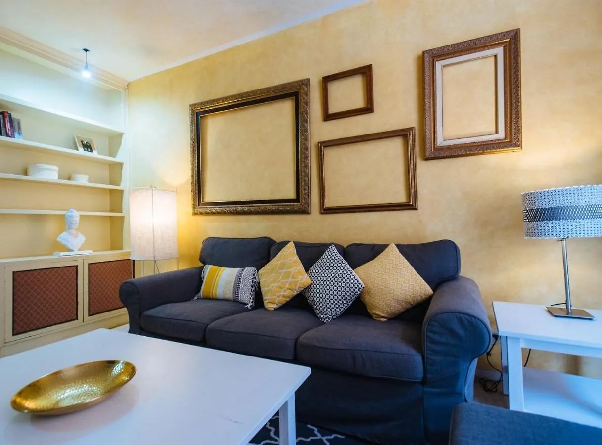 Pajaritos Suite Apartment - Private Parking Included Seville Spain