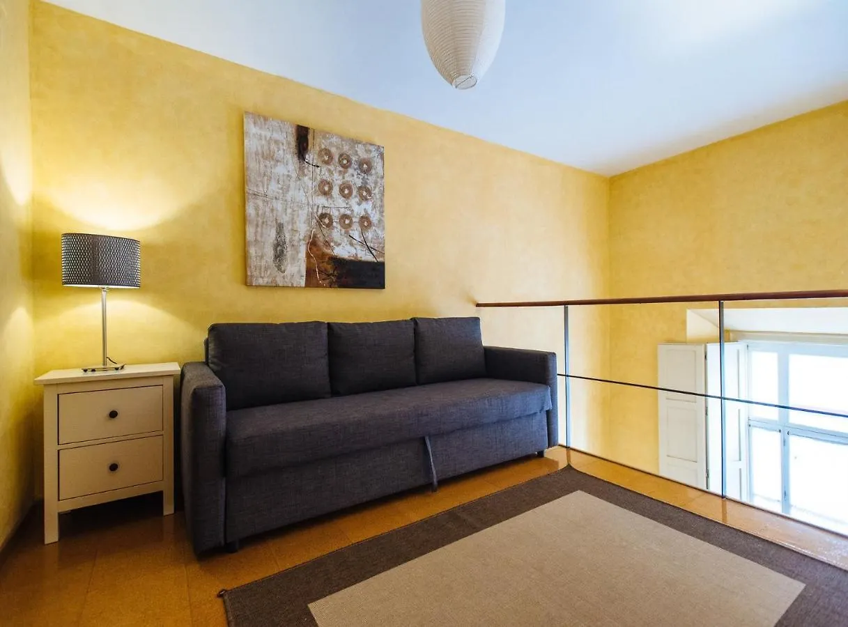 Pajaritos Suite Apartment - Private Parking Included  إشبيلية